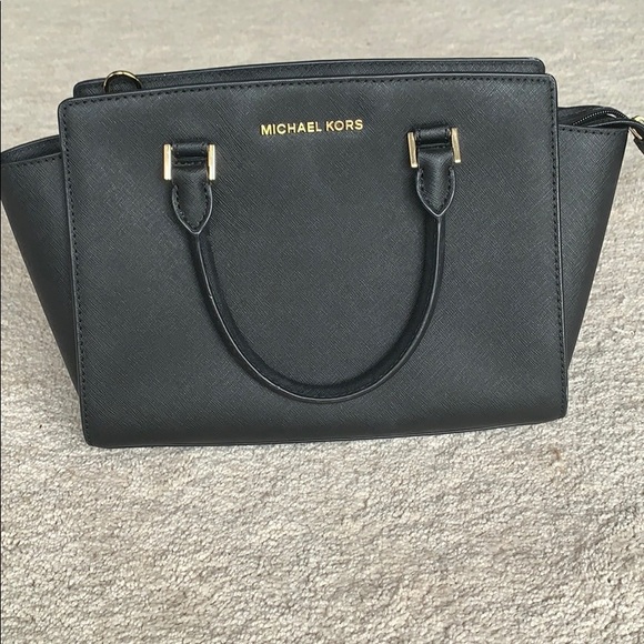 Michael Kors Medium Handbag - Picture 1 of 3